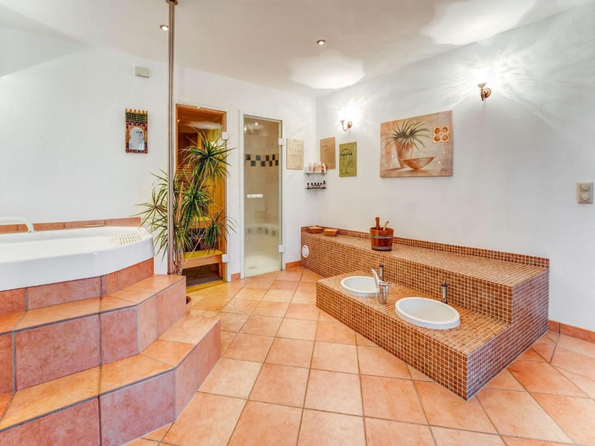 Apartment With Wellness Oasis Hellenthal Exterior foto
